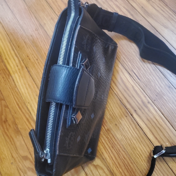 MCM Black Leather Crossbody Bag Womens - Picture 3 of 16